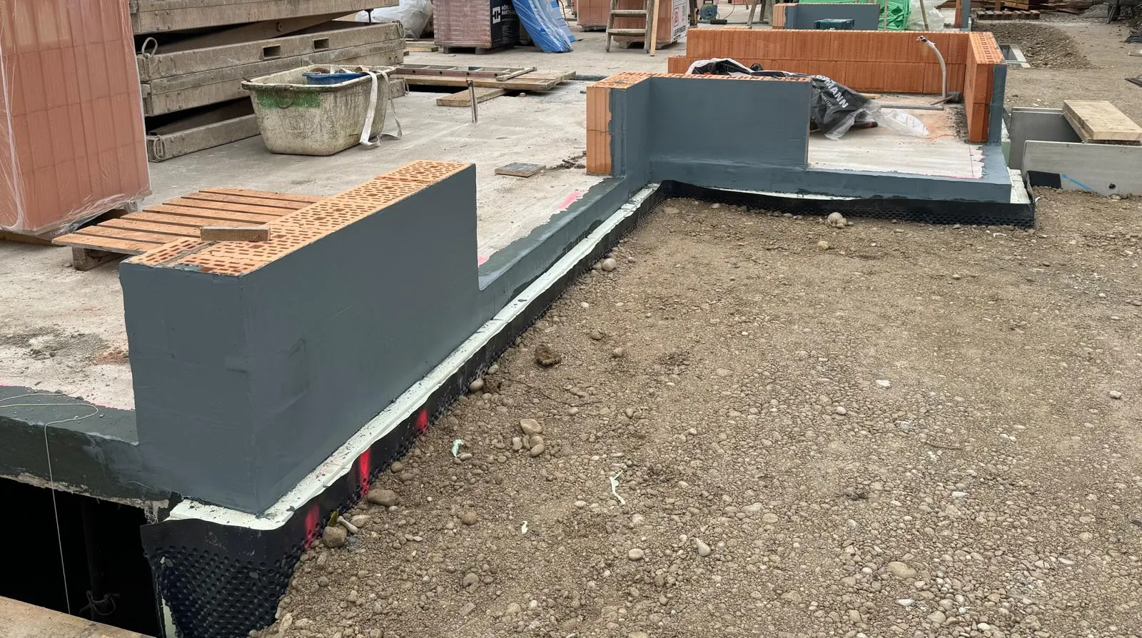 Verputz, Spachtelarbeiten, Kreativspachtelung, fugenlos, fugenloses Bad, Abdichtungen, Vollwärmeschutz, Altbausanierung, Kalkspachtel, Marmorspachtel, Estricharbeiten,