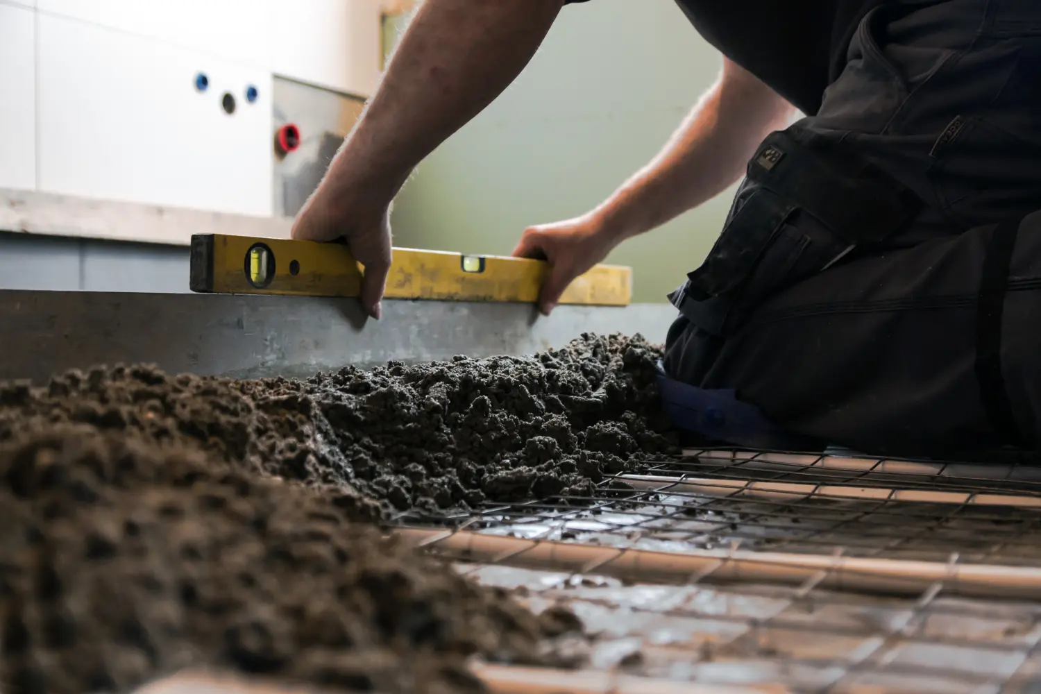 Verputz, Spachtelarbeiten, Kreativspachtelung, fugenlos, fugenloses Bad, Abdichtungen, Vollwärmeschutz, Altbausanierung, Kalkspachtel, Marmorspachtel, Estricharbeiten,